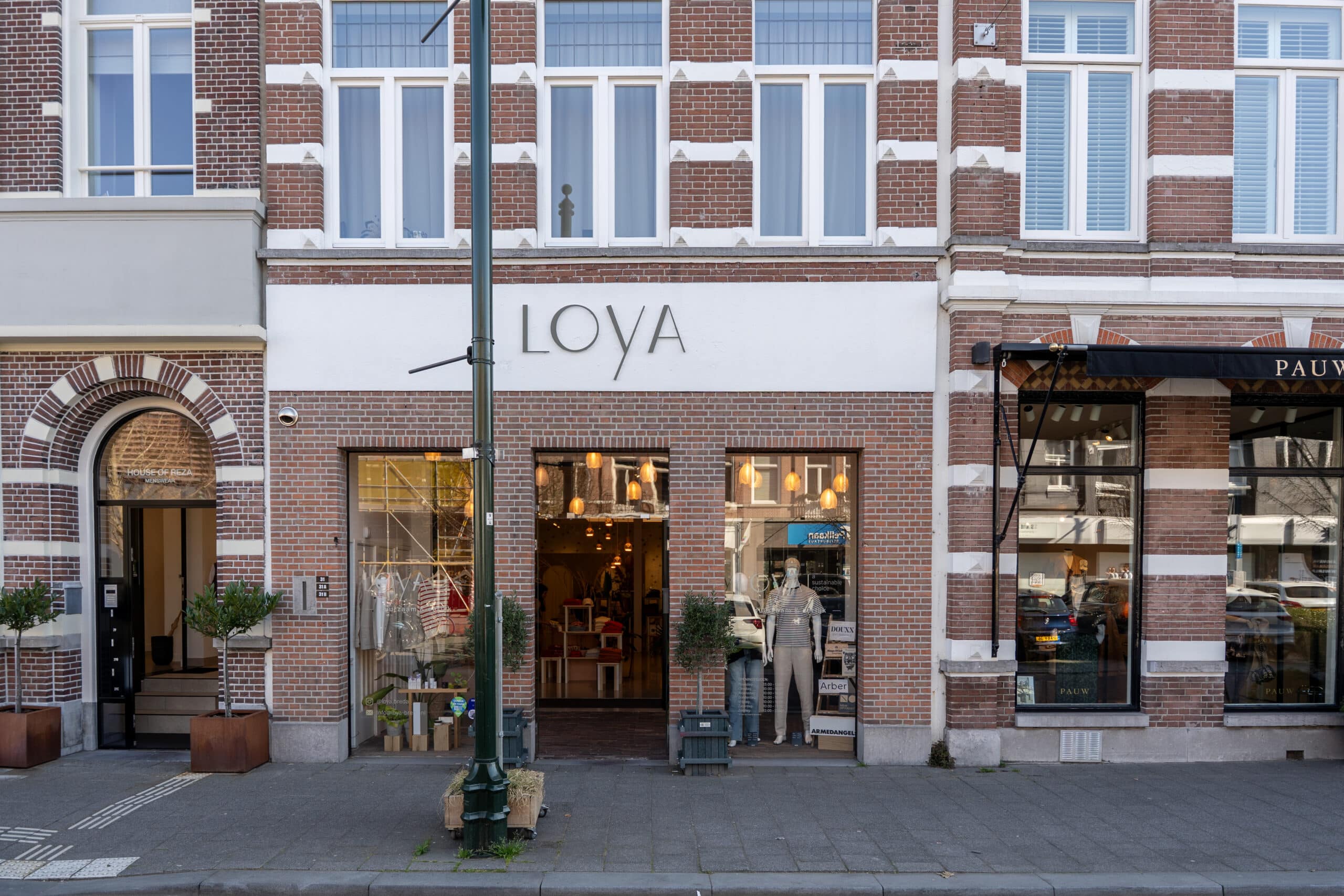 Duurzame kledingwinkel in Breda bezoeken? Kom langs bij LOYA